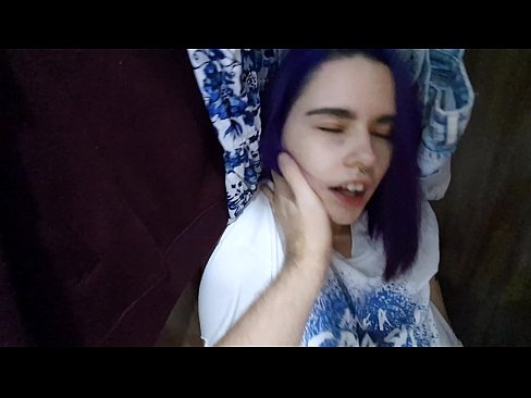 ❤️ Xwişka min di dolabê de dît û alîkariya wê kir ❤️❌  Sex li ku.cbddeluxe.top